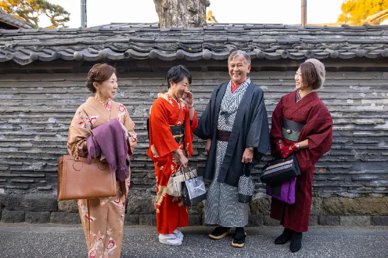 persone giapponesi con costumi tradizionali , vestiti giapponesi